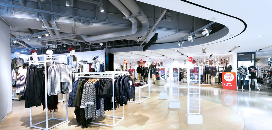 The only fast-growing segment in 2019 will remain e-commerce
