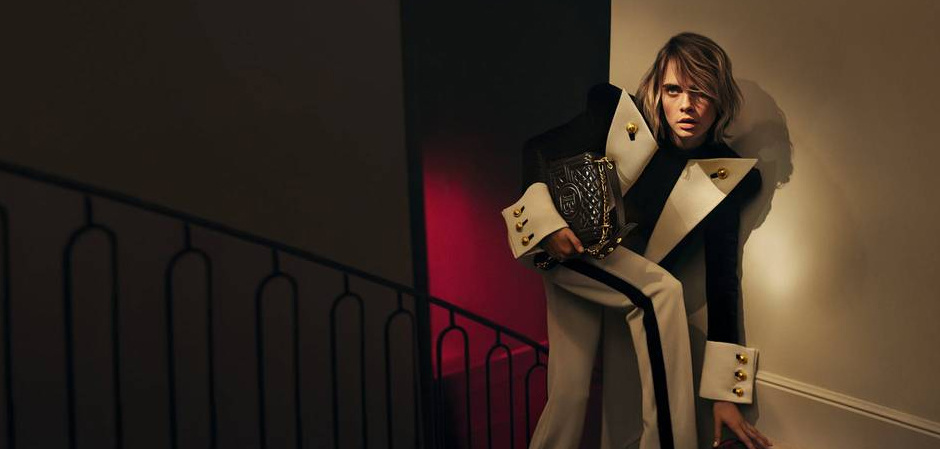 Актриса и супермодель Кара Делевинь создала для Дома моды Balmain сумки, впервые выступив дизайнером.